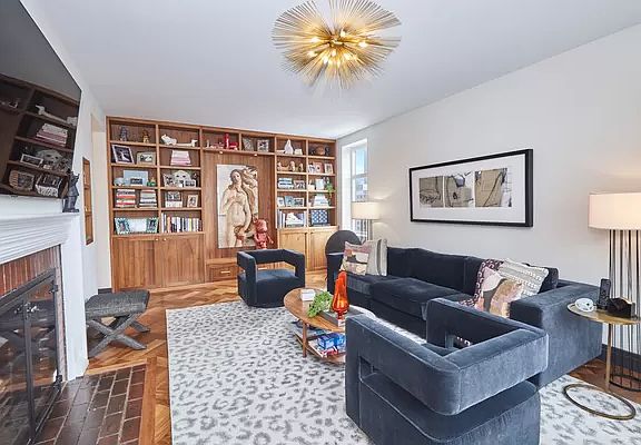 3rd image of 470 W 24th St #19EF