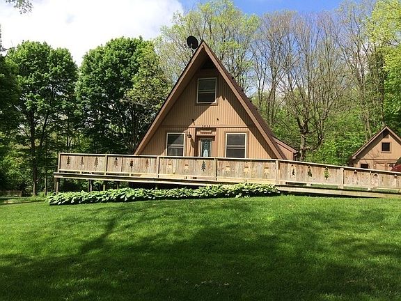 A frame front view with deck