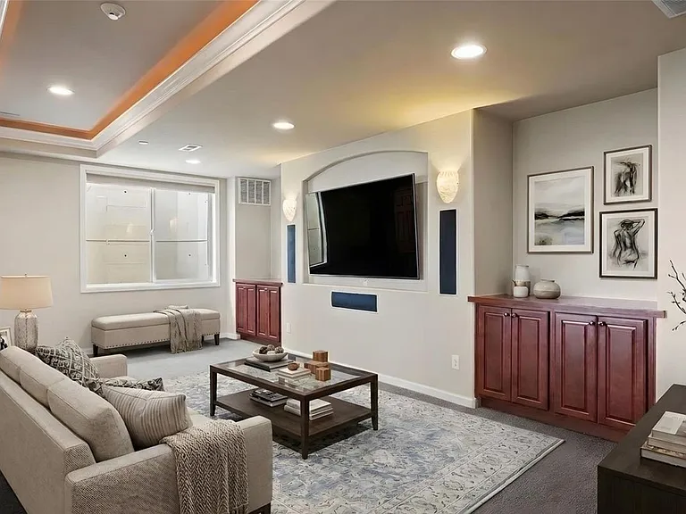 6258 Oxford Peak Ct — Photo 36