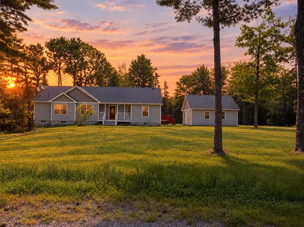 25 Kennel Brook Drive, Lamoine, ME 04605