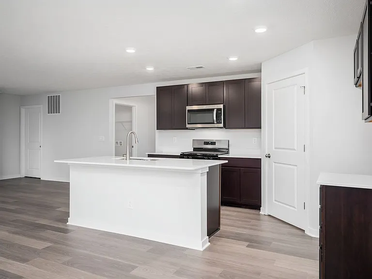 426 Emily Dr — Photo 19