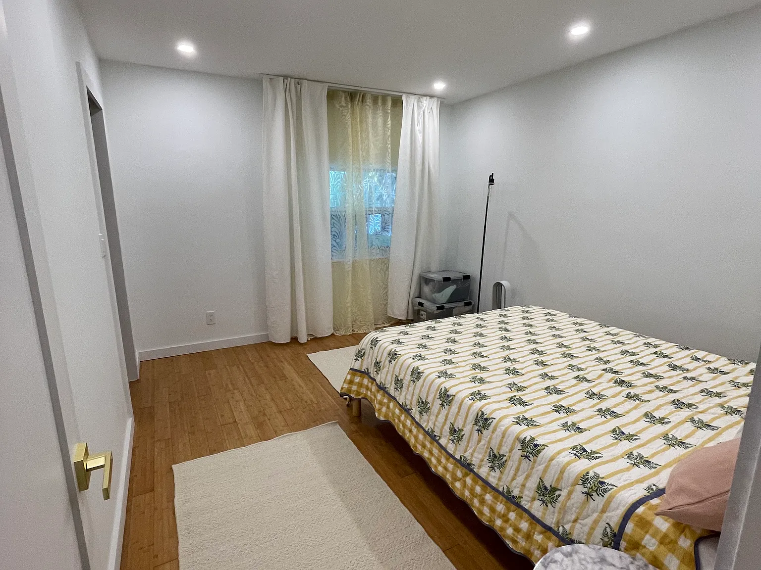 2 bed, 2.5 bath, 1400 sqft, $1,500 — Photo 3