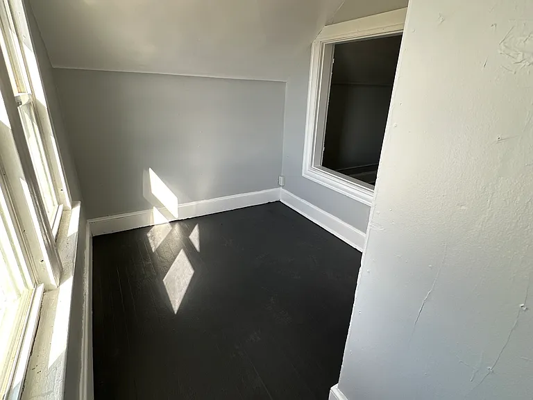112 Shelley St #5A — Photo 17