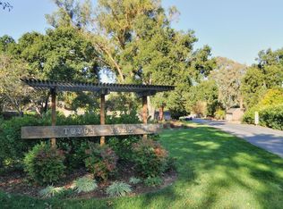 32 Farm Rd, Los Altos, CA 94024