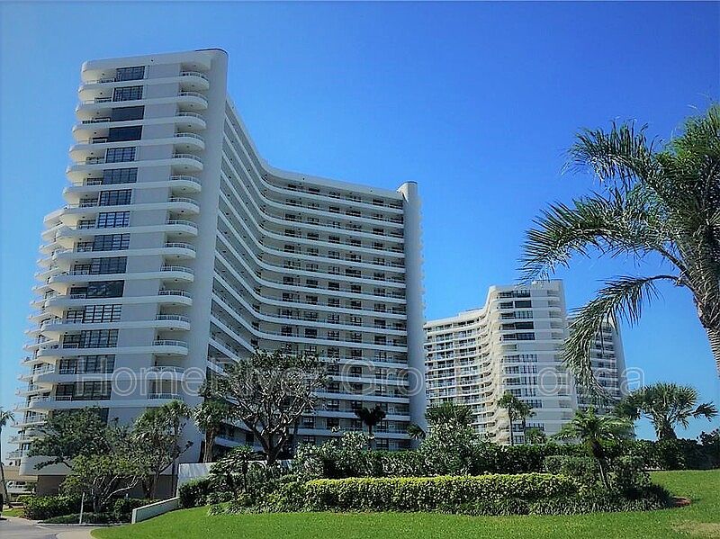 1st image of 380 Seaview Ct APT 302