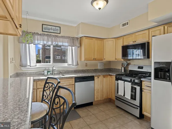 3581 Nottingham Ln, Philadelphia, PA 19114