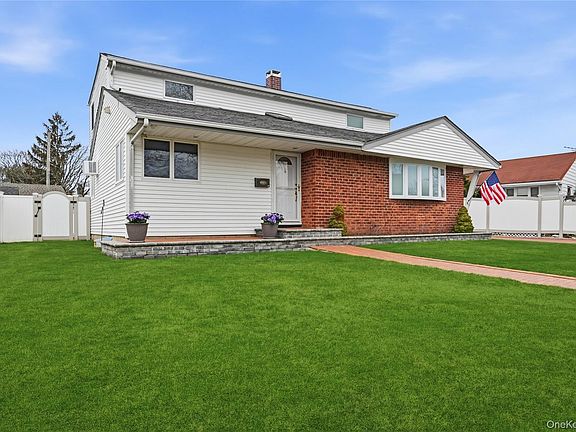 4th image of 22 Randal Drive