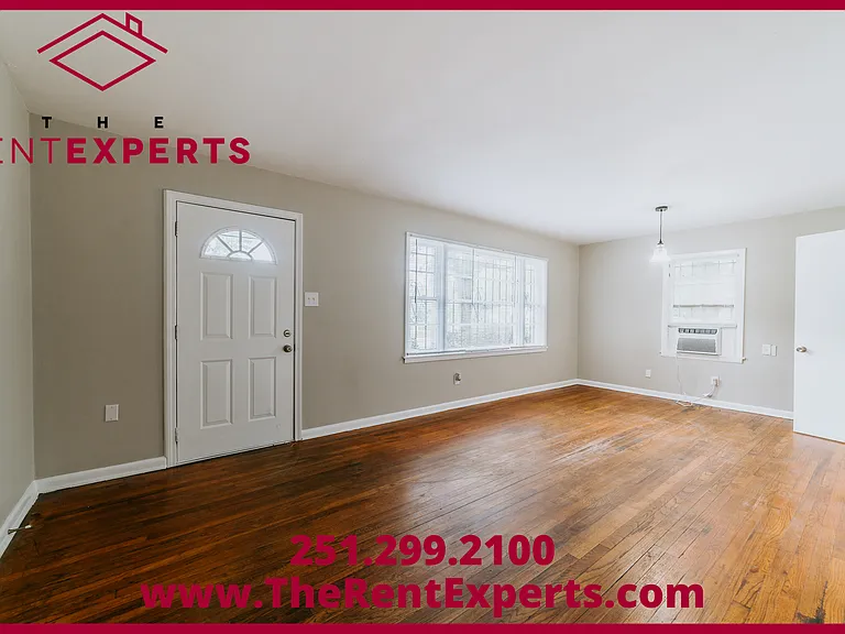 470 Summerville St — Photo 16