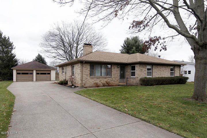 1st image of 8239 Brookwood Dr