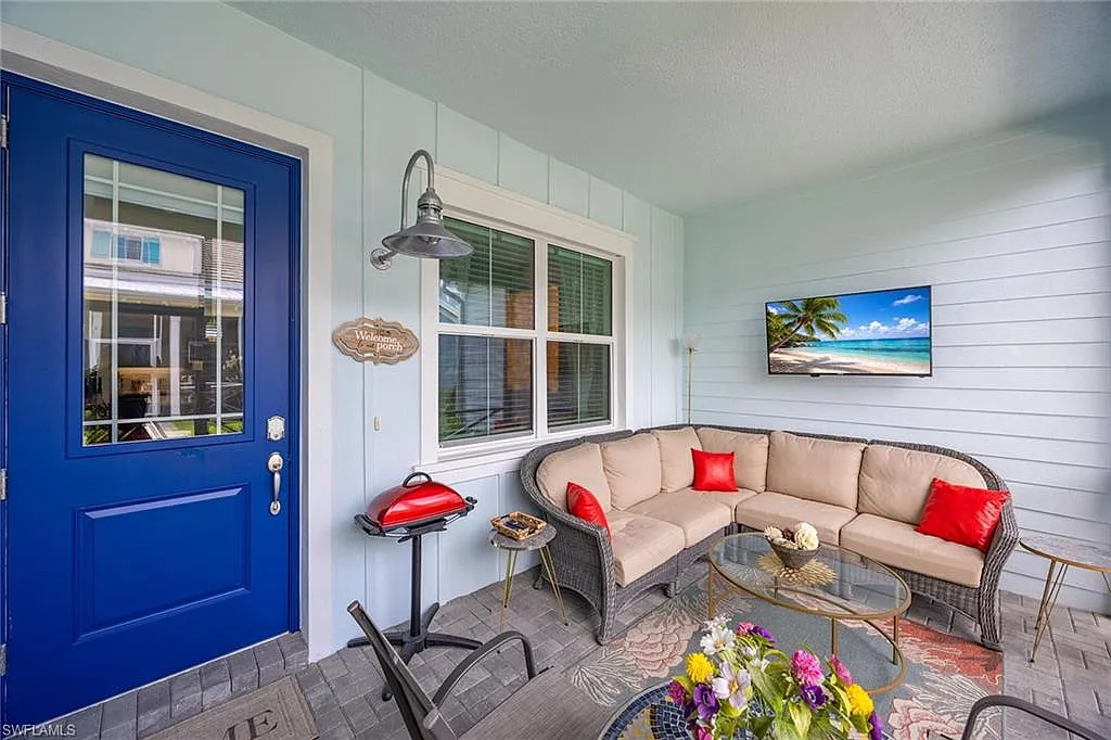 2 bed, 2.0 bath, 1308 sqft, $7,500 — Photo 3