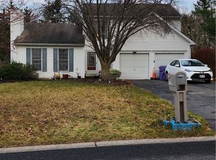 3256 Locust Cir, Walworth, NY 14568
