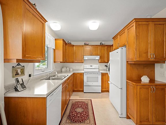 5th image of 1413 Canso Ave
