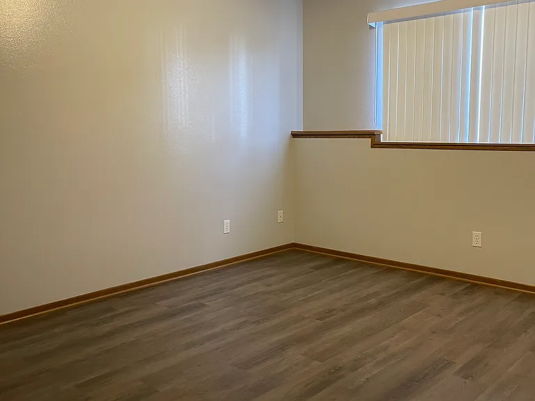 841 Dickinson Ave #4 — Photo 7