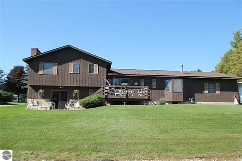 4th image of 3946 Vista Park