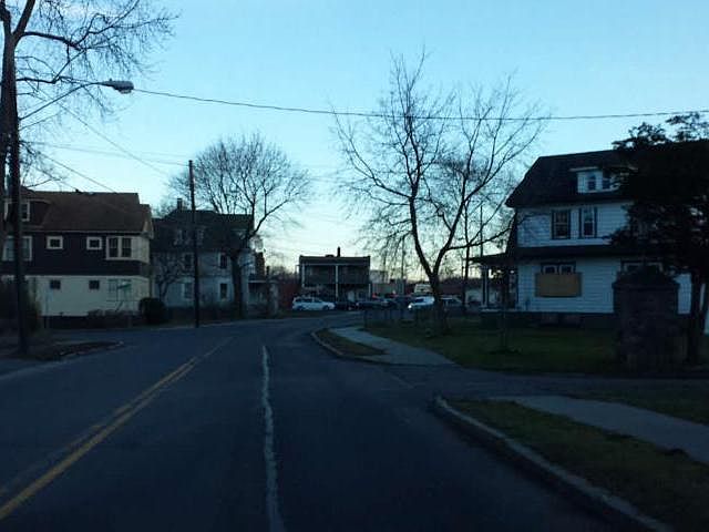 2nd image of 140 Glenwood Ave
