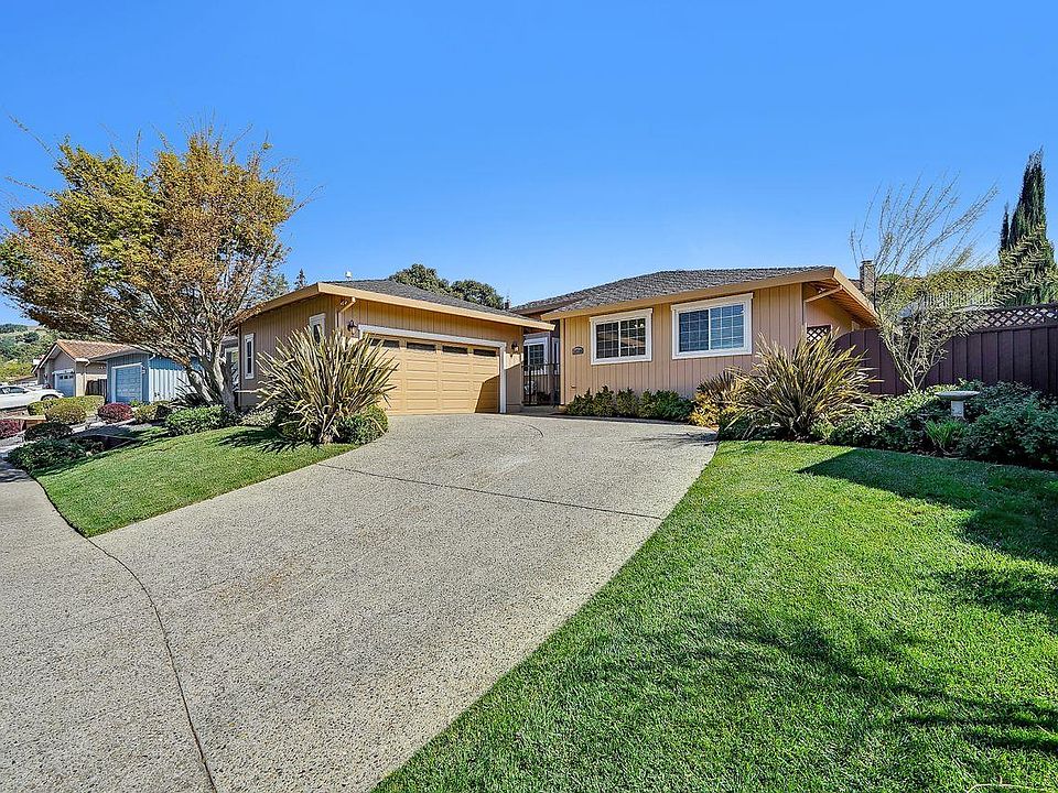 1st image of 16740 Cerro Vista Dr