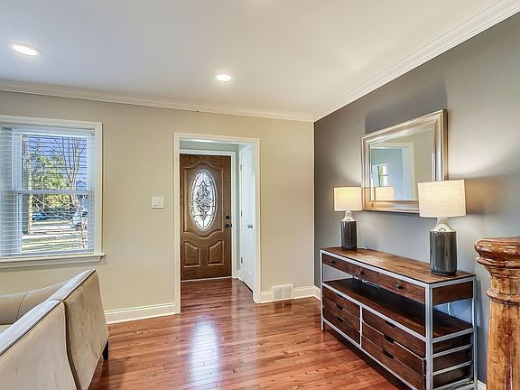 3rd image of 269 W Eggleston Ave