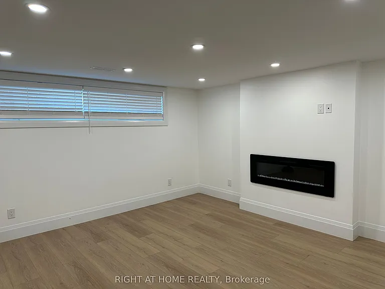 52 Sedgebrook Cres — Photo 18