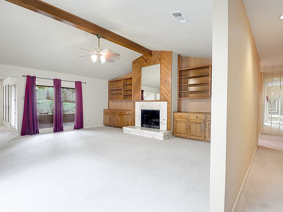 4th image of 1703 Royal Crescent St