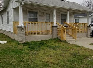 2041 W College St, Springfield, MO 65806