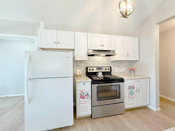 4th image of 15095 Conroe Bay Blvd