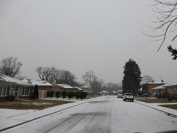 4th image of 15938 Ellis Ave