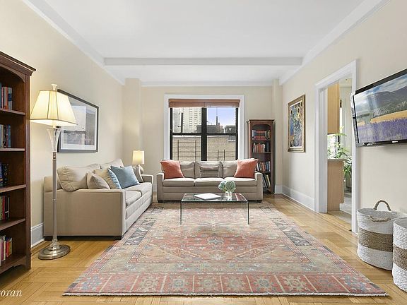 2nd image of 2480 Broadway #8F