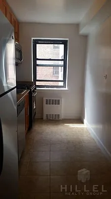 Rented by Hillel Realty Group | media 28