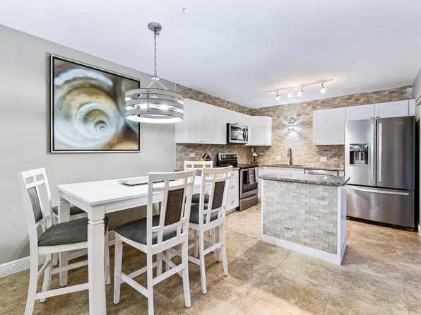 5684 SE Riverboat Drive #135, Stuart, FL 34997