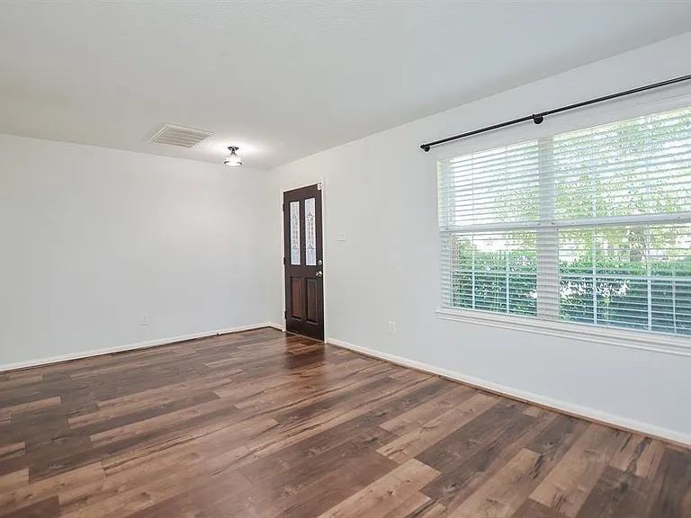 2219 Gable Hollow Ln — Photo 8