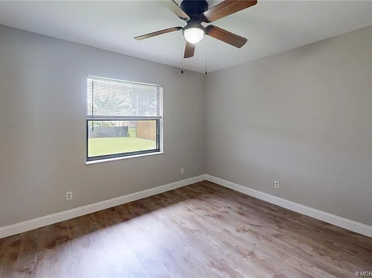 2881 SE Nance St — Photo 16