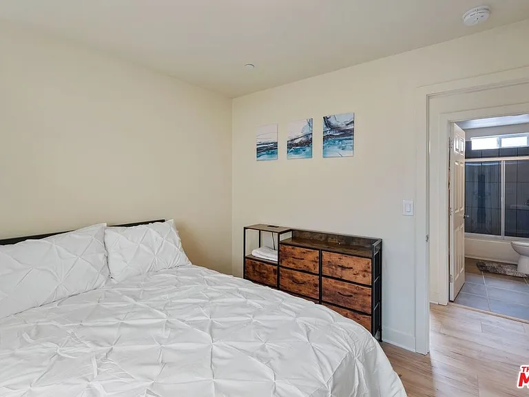 5912 S Flower St — Photo 38