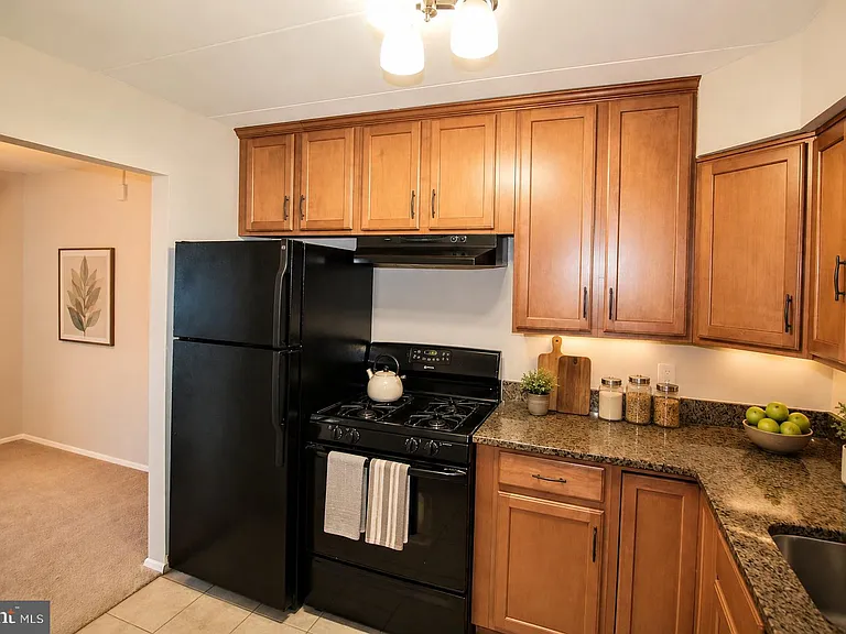 2610 Indian Dr #2B — Photo 3