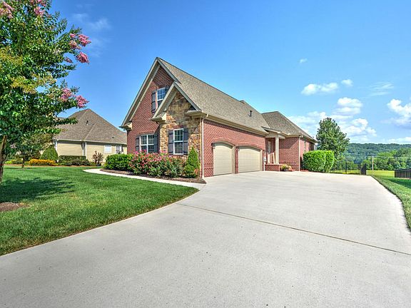 3rd image of 793 Windward Point