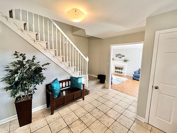 4th image of 9045 Kirkham Ct