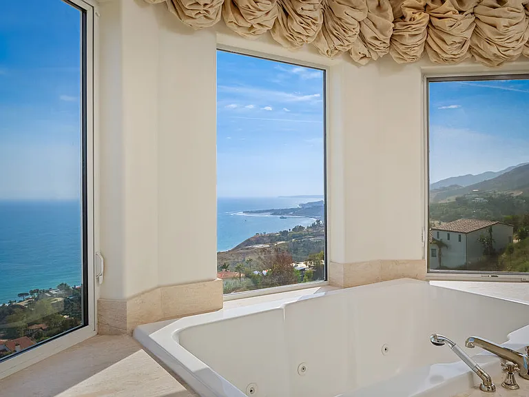 3235 Rambla Pacifico — Photo 27