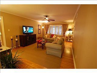 3rd image of 5180 Normandy Ave