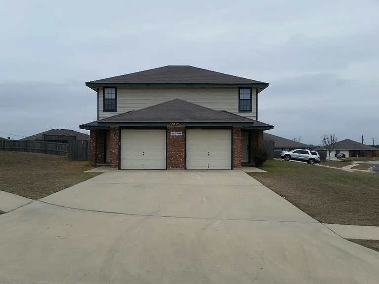 5202 Daybreak Cir — Photo 7
