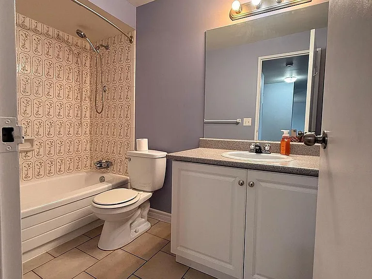 358 Queen Mary Rd #611 — Photo 15