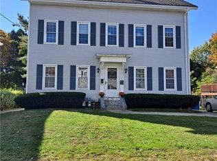 88 Pleasant St, Lincoln, RI 02865