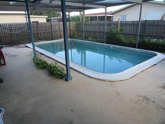5th image of 6764 Petunia Dr