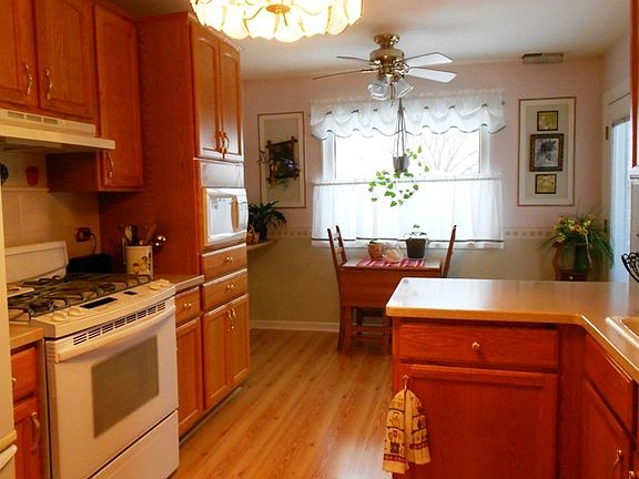 4th image of 331 Silverwood Ct APT D2