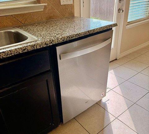 4th image of 1308 Villa Paloma Blvd