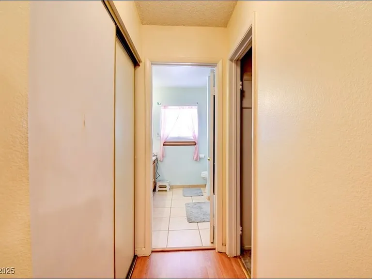 4053 Hazelridge Dr — Photo 20