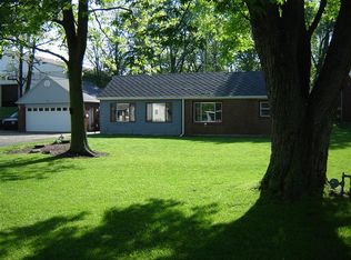 38 S Diamond Mill Rd, New Lebanon, OH 45345