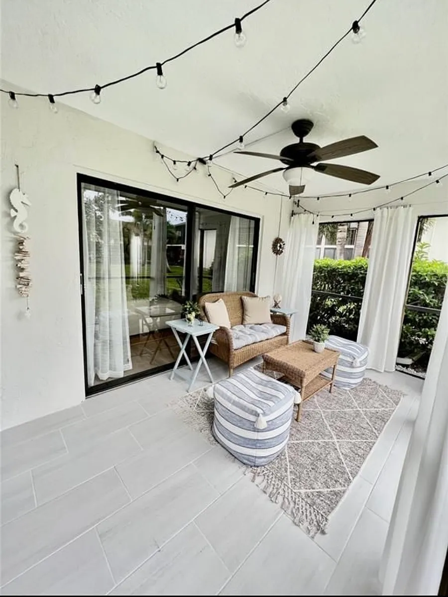 Building Photo - 7203 Curtiss Ave #1A