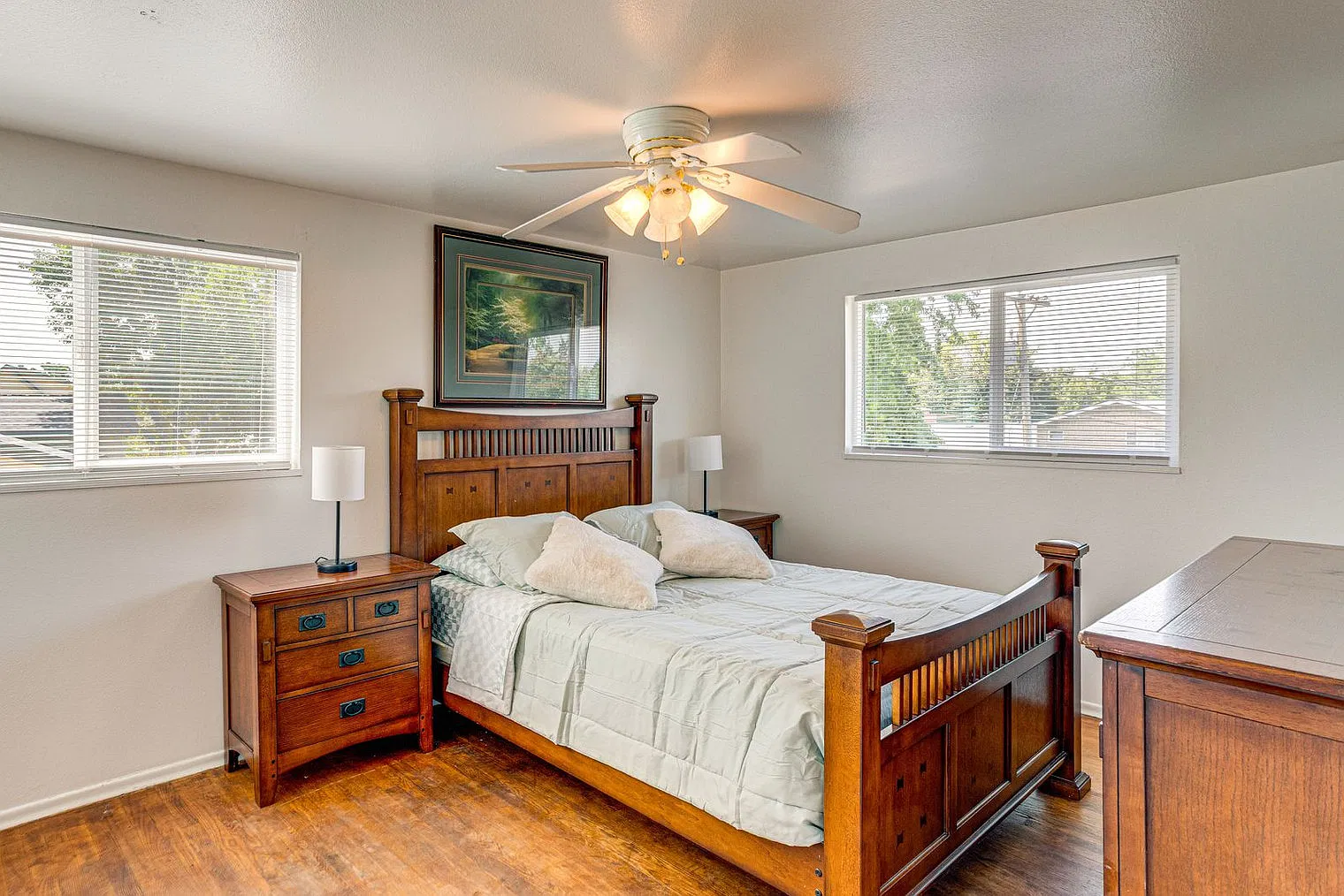 3 bed, 2.0 bath, 1689 sqft, $5,225 — Photo 4