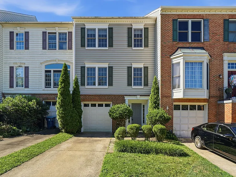 25384 Herring Creek Dr — Photo 1