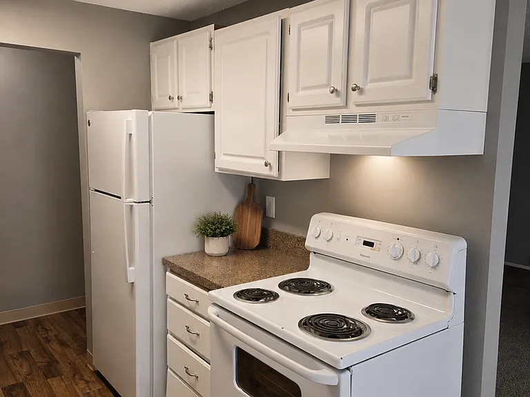 Orchard Park Apartments — Photo 25