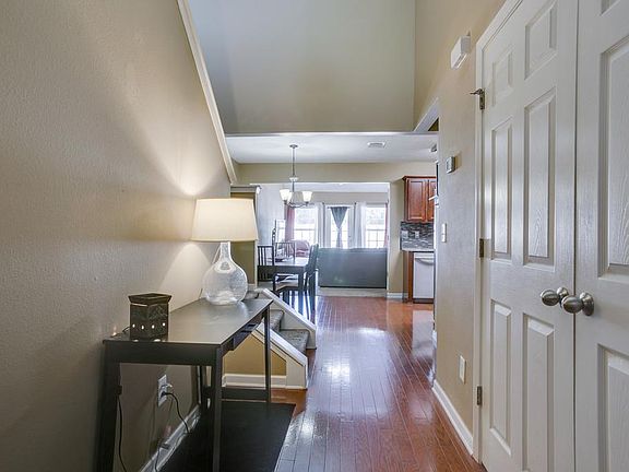 4th image of 2004 Caladonia Way